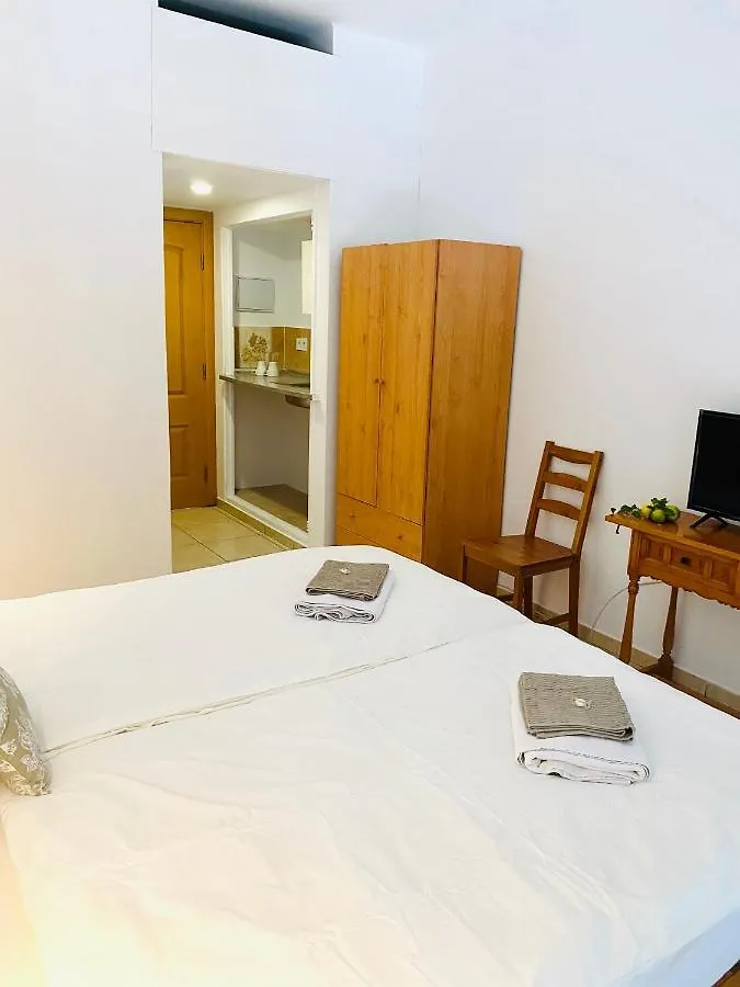 ホステル Hostal Villa Senese パゲラ